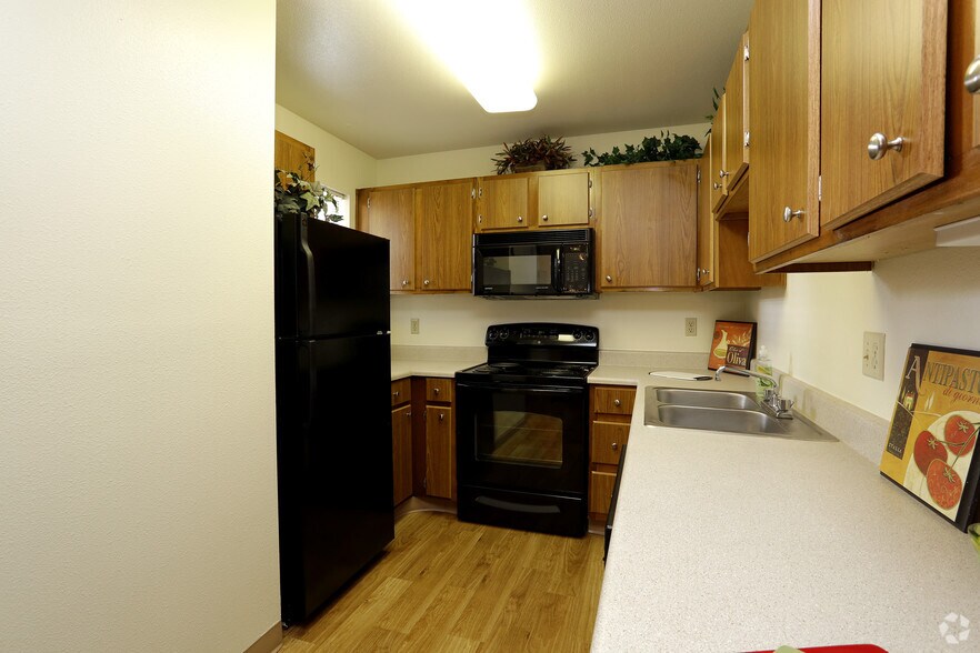 Cheyenne Crossing Apartments Colorado Springs Co