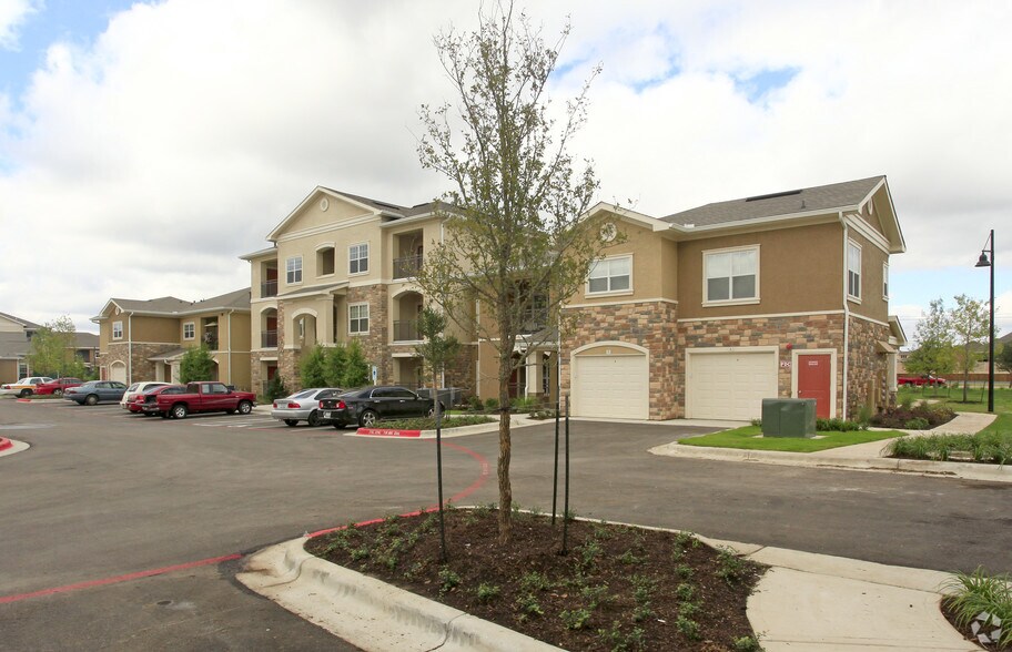 Colonial Grand At Double Creek Austin Tx Apartment Finder