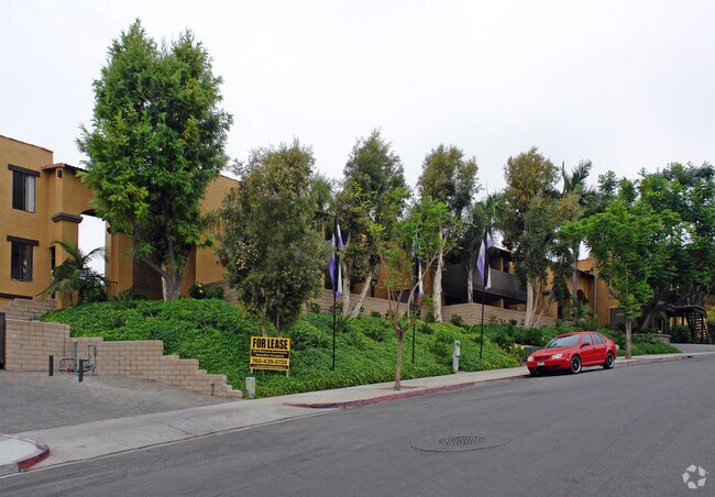 Halstrom High School Vista