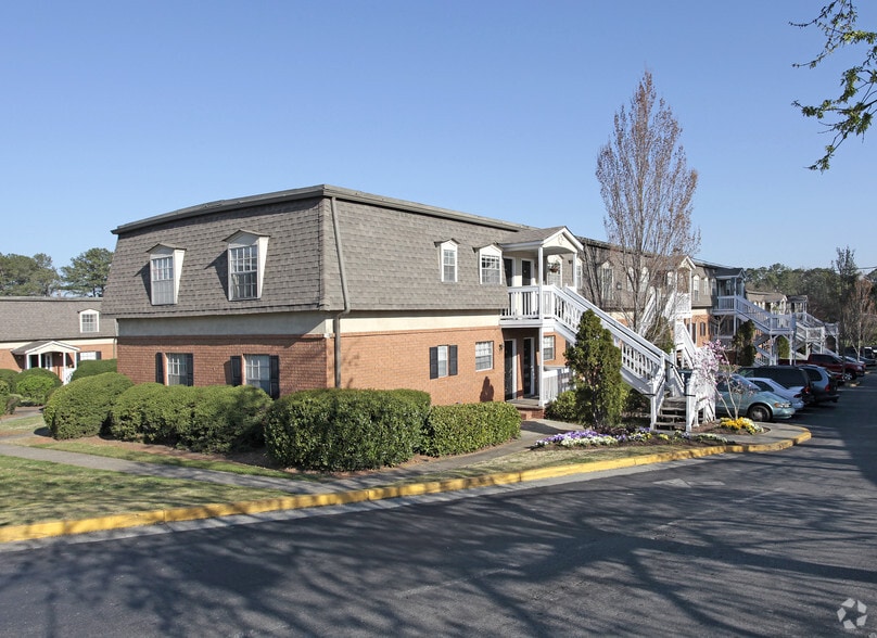 Galleria Courtyards Smyrna, GA Apartment Finder