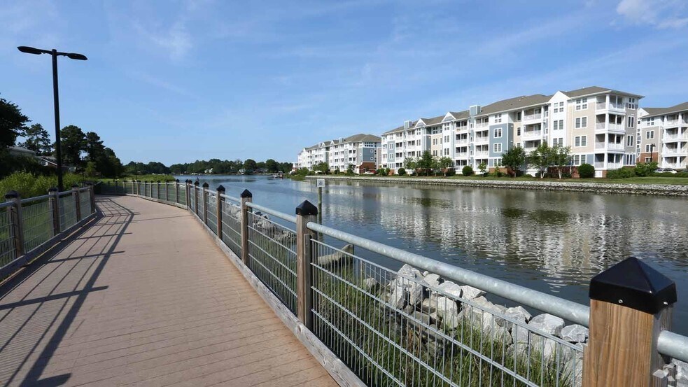 River House Norfolk, VA Apartment Finder