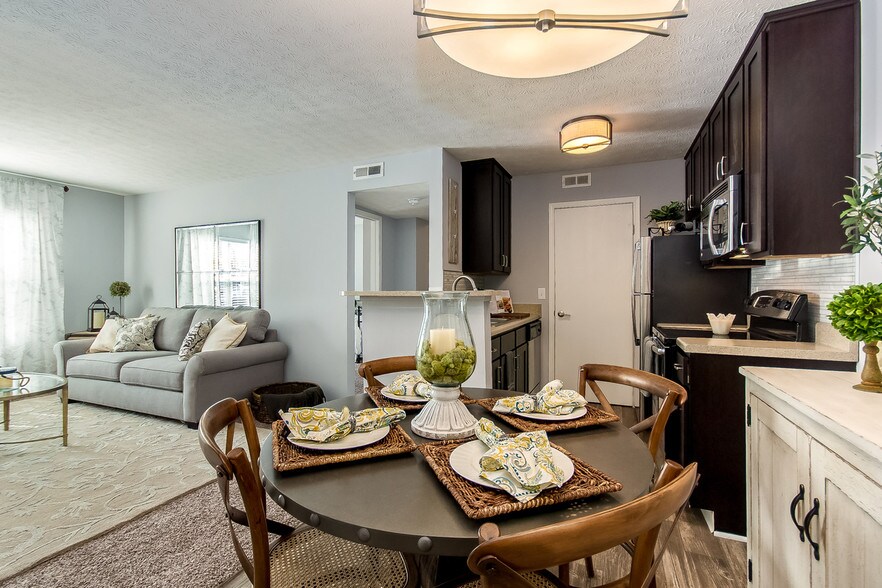 Lake Club - Lewis Center, OH | Apartment Finder Lake Club - Lewis Center, OH | Apartment Finder