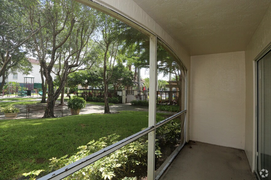 13947 Geranium Pl Wellington Fl 33414 Mls Rx 10282094 13636 Folkestone Court Wellington Fl
