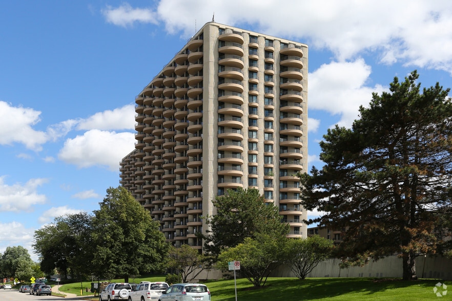 WHEATON CENTER WHEATON, IL Apartment Finder