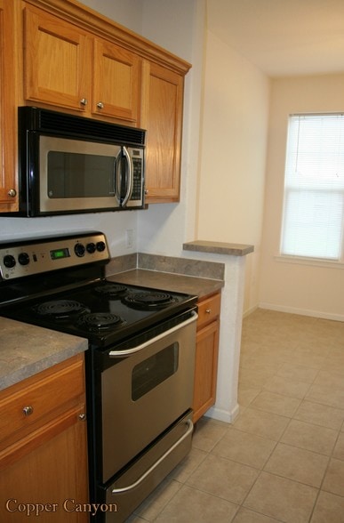 Ironwood Court Apartments - Lawrence, KS | Apartment Finder Ironwood Court Apartments - Lawrence, KS | Apartment Finder
