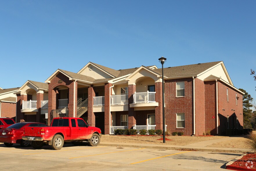 The Lakes at Hurricane Creek Bryant, AR Apartment Finder