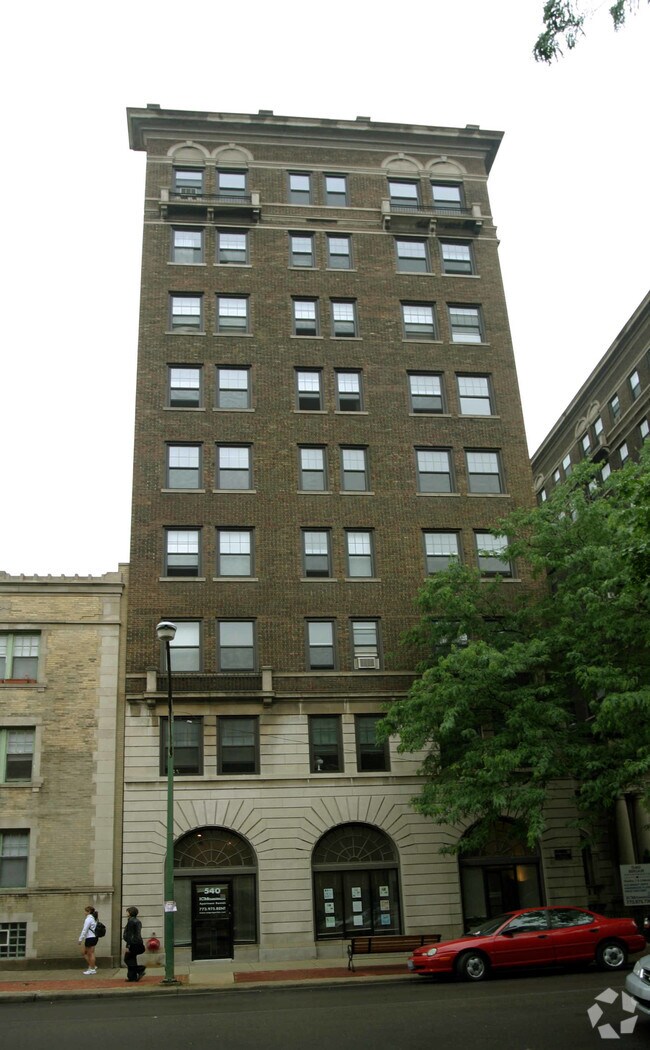 540 W Briar Apartments  Chicago, IL  Apartment Finder