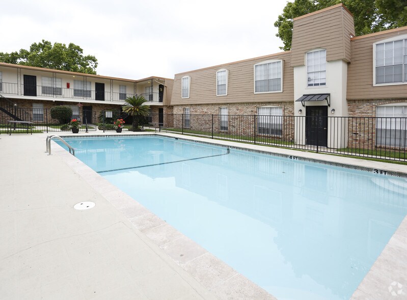 Bienville Towers Baton Rouge, LA Apartment Finder