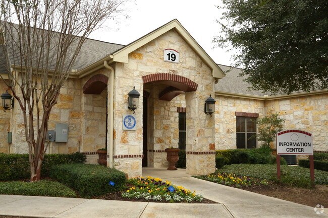 The Meadows At Bentley Drive San Antonio Tx Apartment