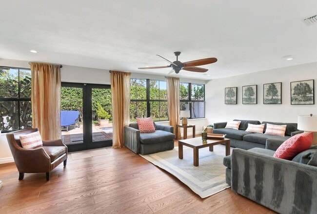 Building Photo - 801 SW 5th St