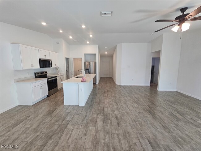 Building Photo - 1138 SW 14th Terrace