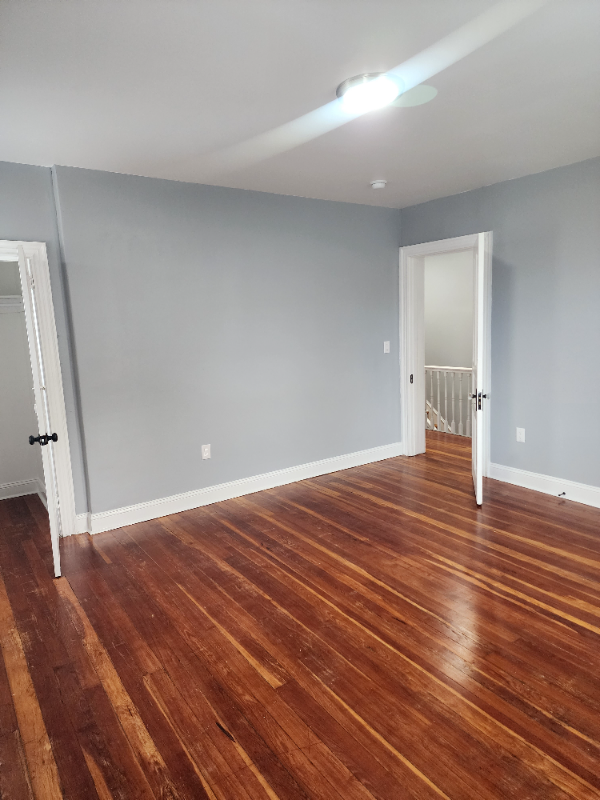 Building Photo - 380 Vernon Rd