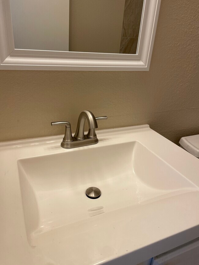 2nd bathroom - 7632 W Pershing Ave