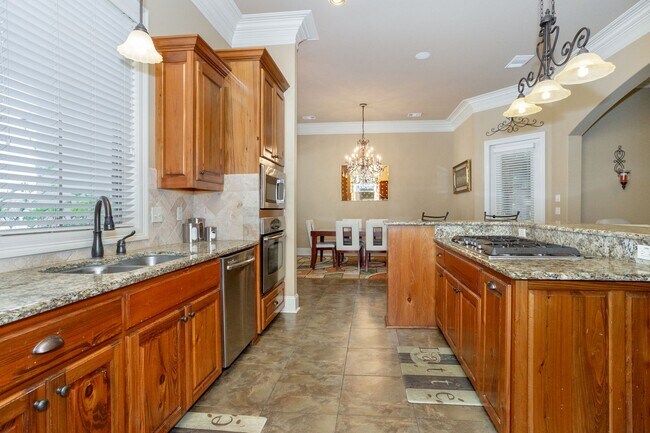 Building Photo - Fully Furnished, All-Inclusive Lakefront L...