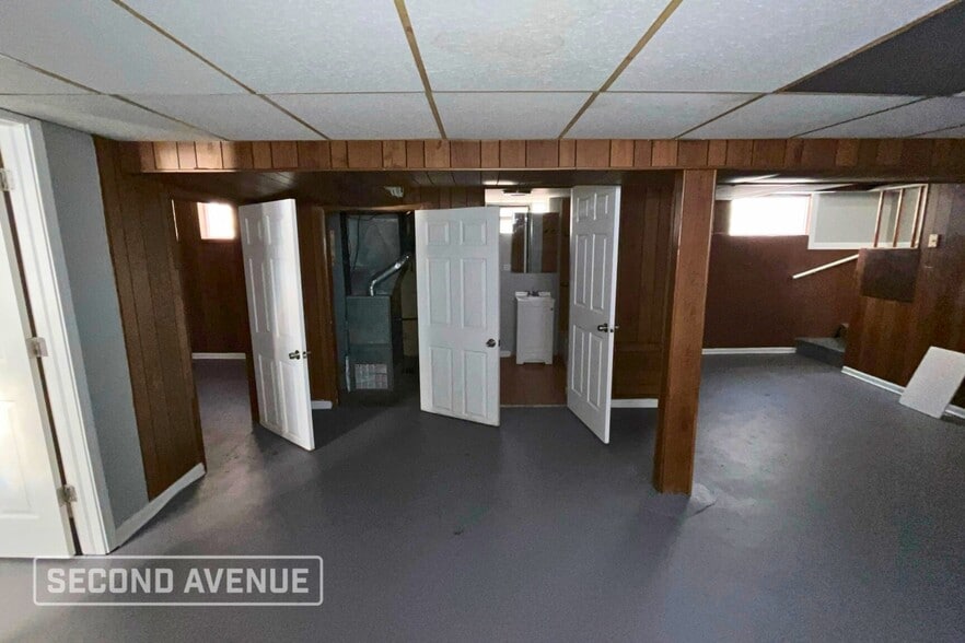 Building Photo - 10625 S Green St