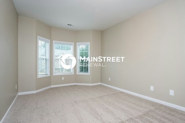 Building Photo - 4 Bedroom Pet-Friendly Home in Atlanta, GA with Main Street Renewal
