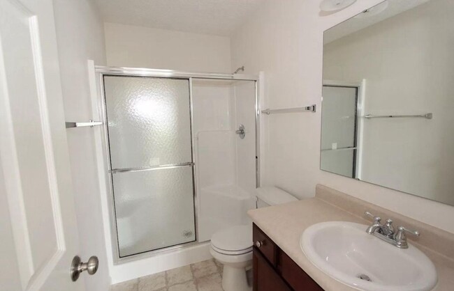 Building Photo - LINDBERG VILLAGE...3 Bedroom 2 Bath House