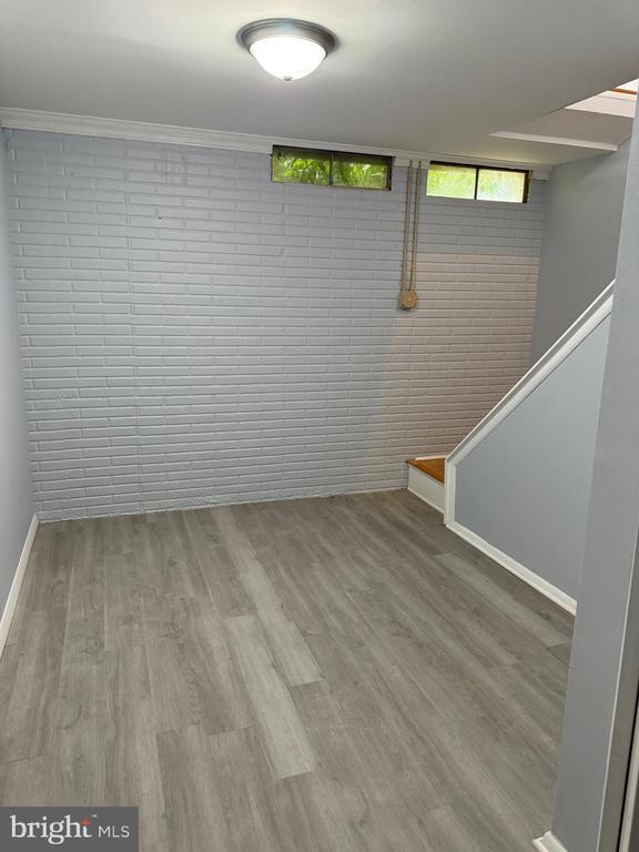 Building Photo - 96 Ewing Dr