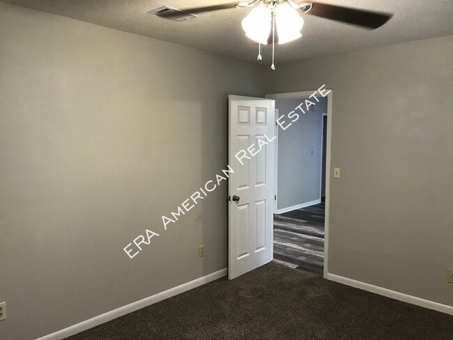 Building Photo - 571 Woodlow Rd