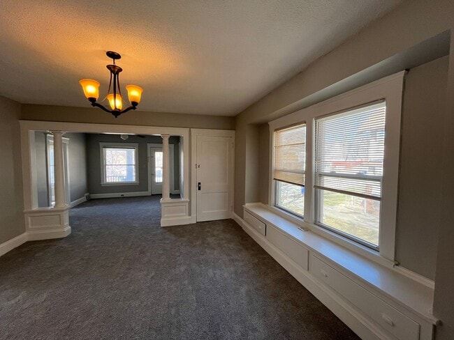 Building Photo - 3339 W.84th