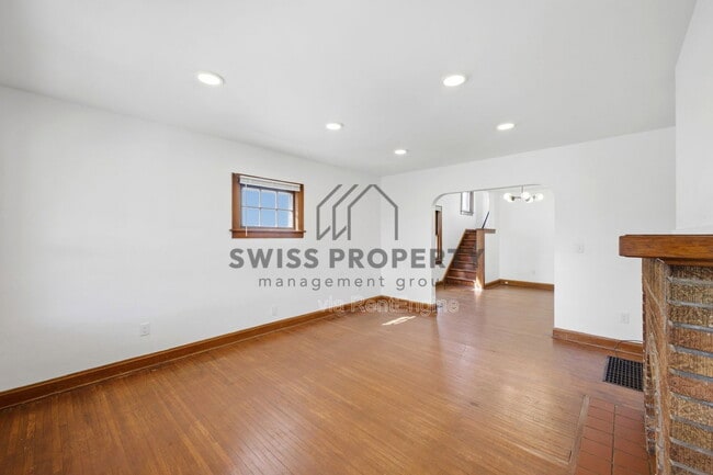 Building Photo - 417 S Huron Ave