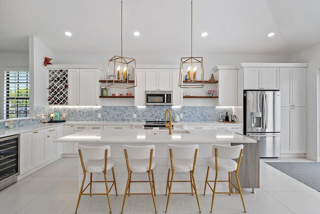 Building Photo - 129 Olympus Way