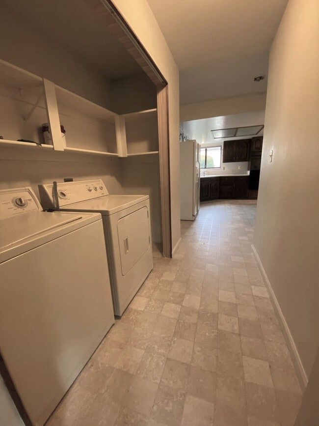 Building Photo - Beautiful Home in Old Southwest Reno w/Large Backyard