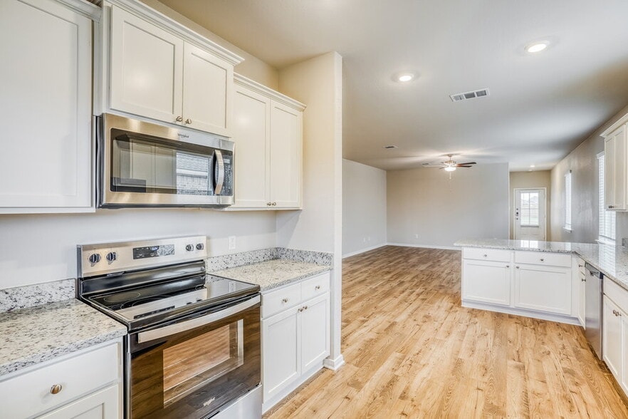 Building Photo - 7527 Tipton Meadow Way