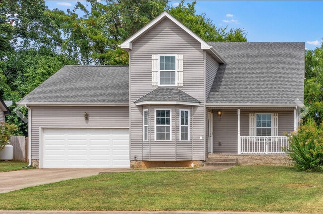 Building Photo - 546 Falkland Cir