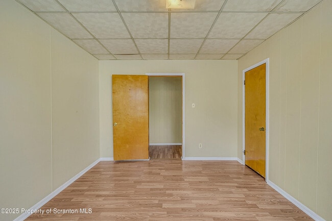 Building Photo - 398 Winola Ave