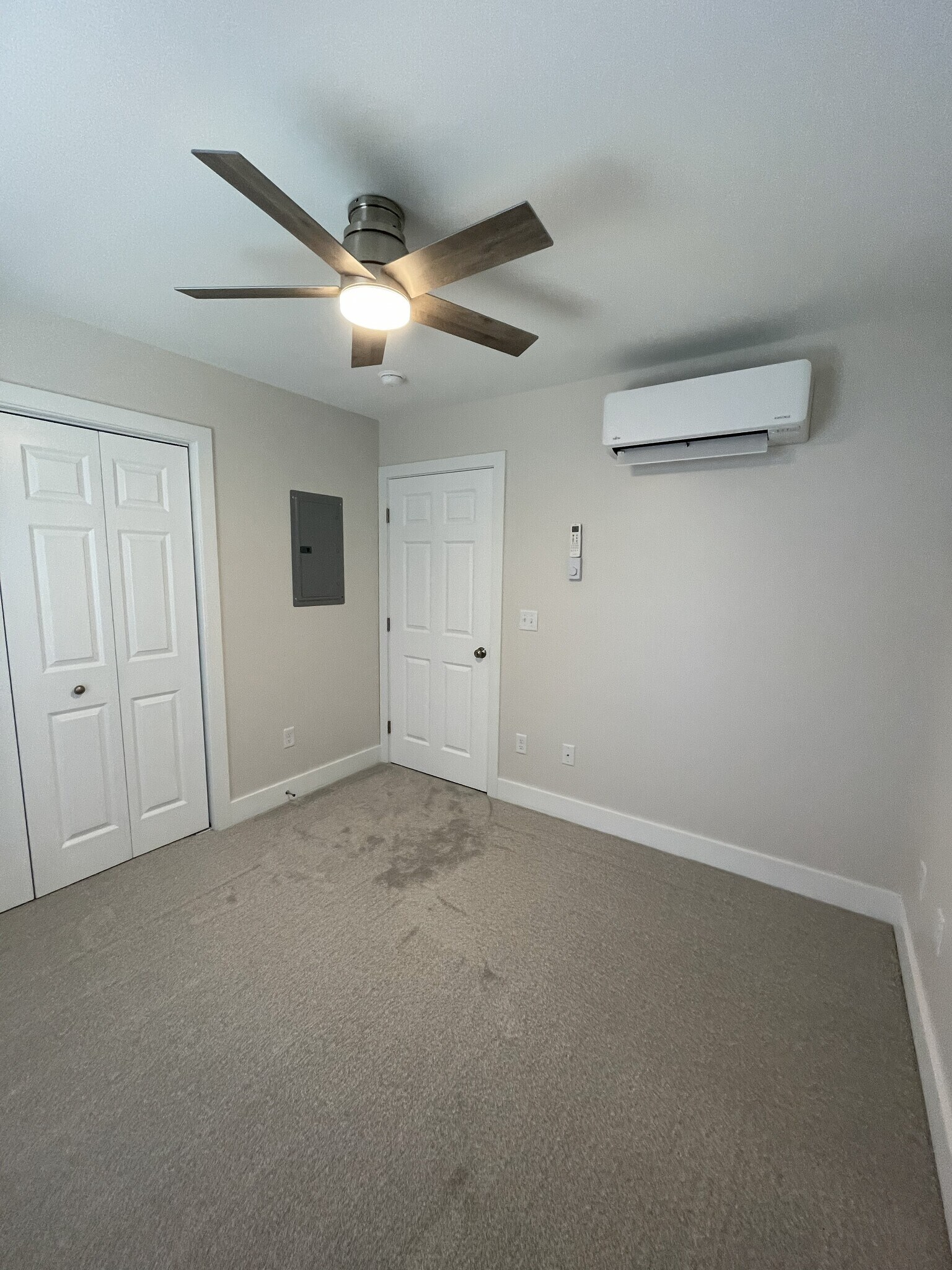 Building Photo - 111 K St