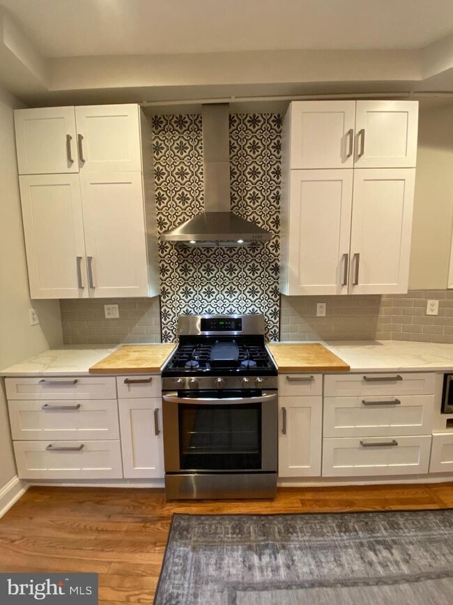 Building Photo - 19 T St NE