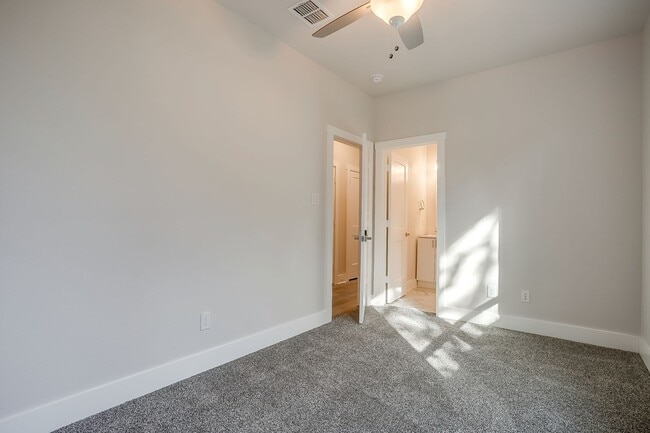Building Photo - 2321 Benbrook Blvd