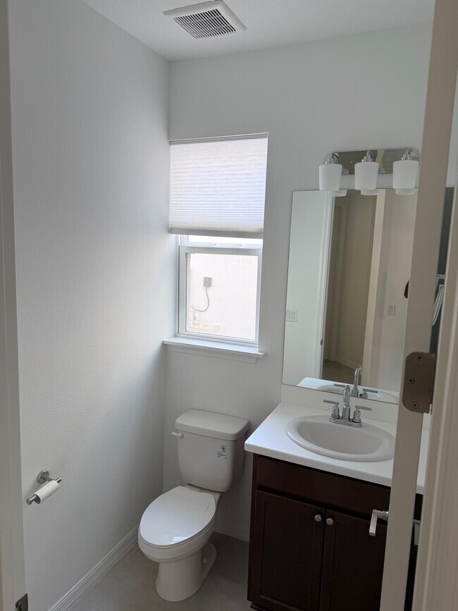 Building Photo - 15077 Shady Palms Ln