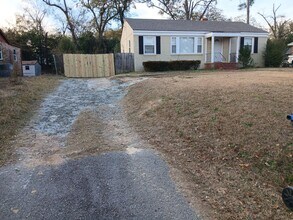 Building Photo - 2813 King St