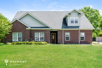 Building Photo - 4 Bedroom Macon Home