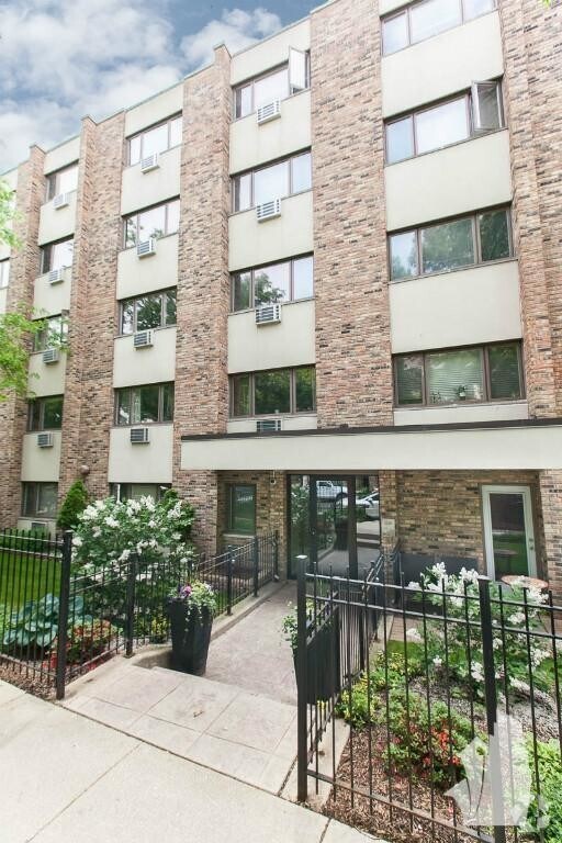Building Photo - 1 bedroom in Chicago IL 60614