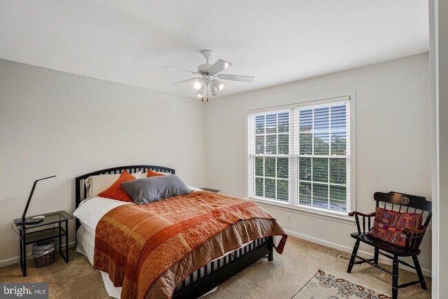 Building Photo - 12405 Willow Falls Dr