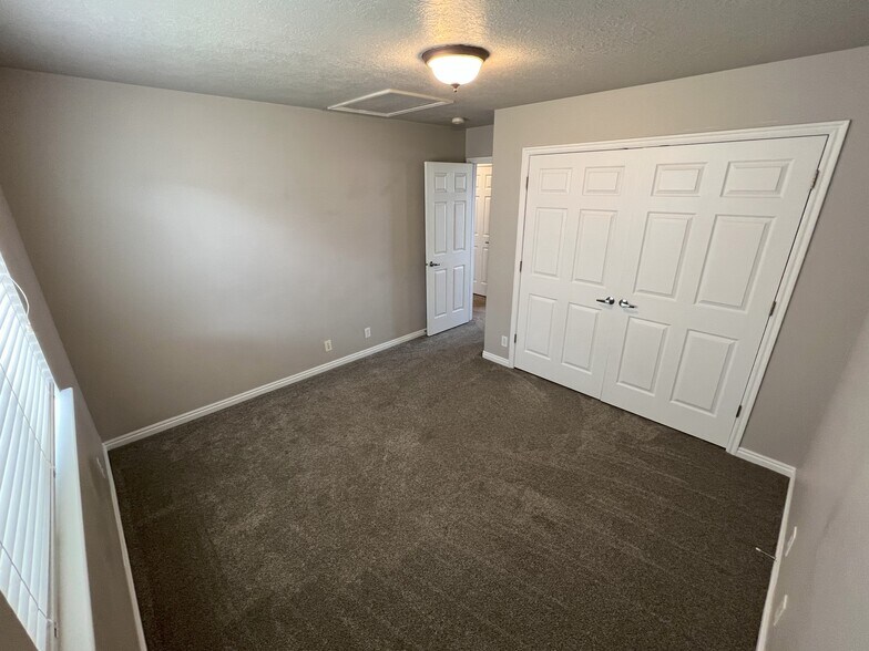 Bedroom 2 - 1251 Alpine Way