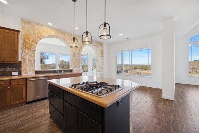 Building Photo - 100 Cross Trail