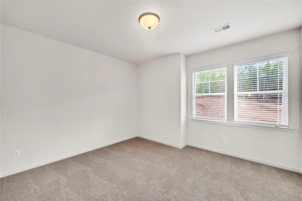 Building Photo - 374 Mountain Blvd S