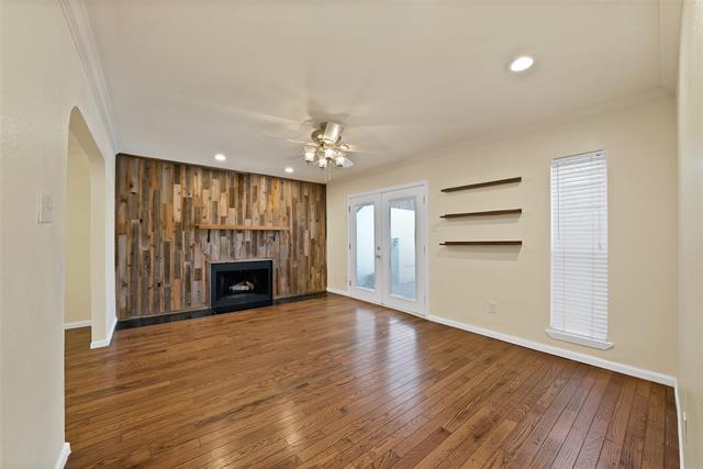 Building Photo - 2303 Park Hill Dr