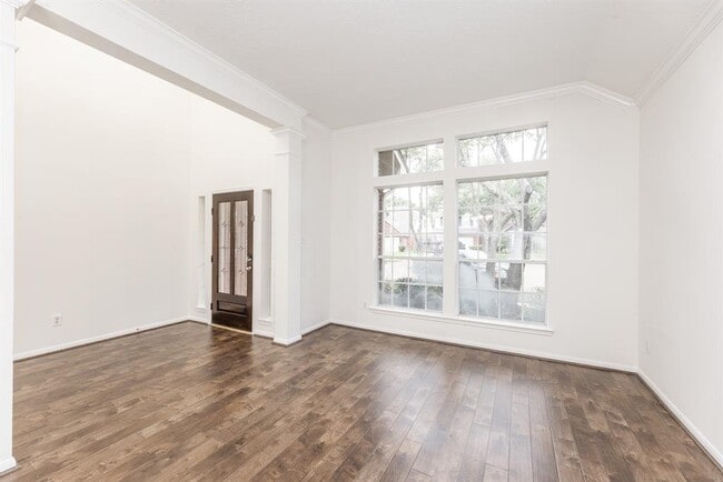 Building Photo - 5026 Bellmead Dr