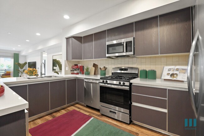Building Photo - Hudson Lux by Wiseman