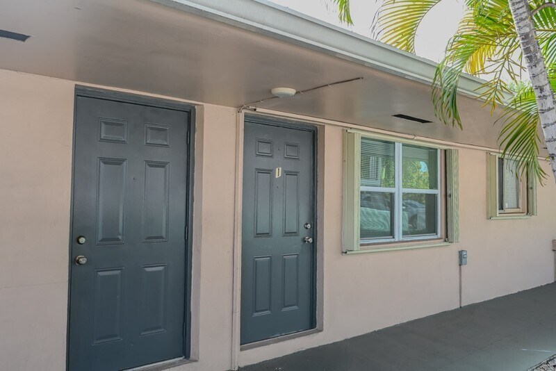 Building Photo - 6040 SW 26th St