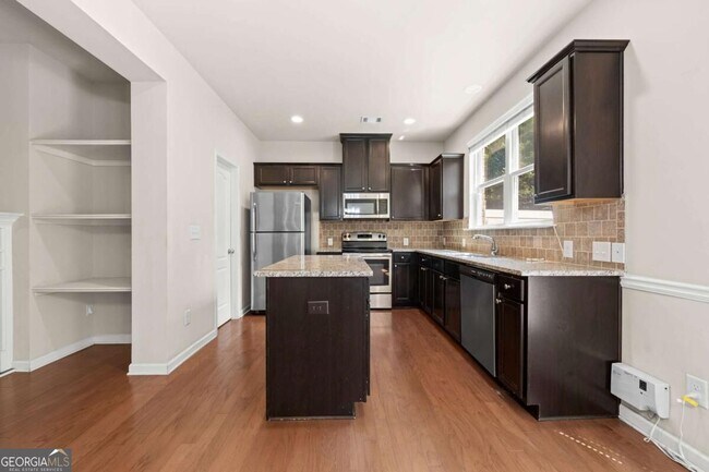 Building Photo - 2365 Bellyard Dr