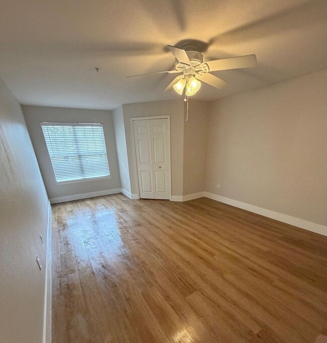 Building Photo - Application pending***Do Not Apply***Spacious 2/2 Condo in Sable Point within gated community