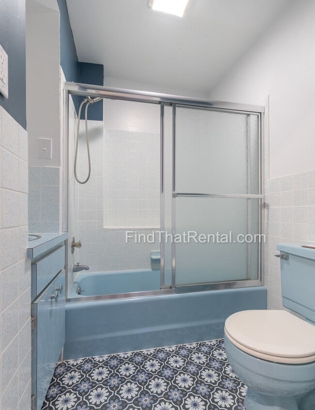 Building Photo - Downtown Carlisle Beautifully Renovated Pe...