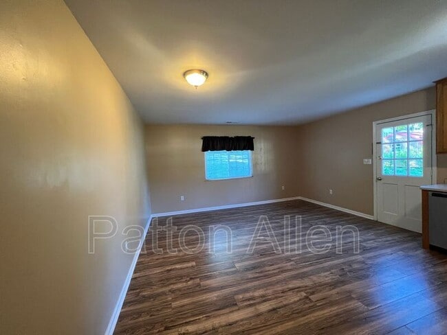 Building Photo - 88 Lees Creek Rd