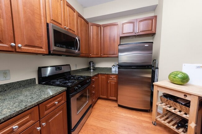 Building Photo - 309 Holland Ln